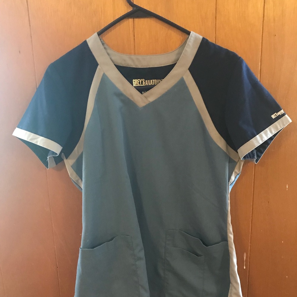 Greys anatomy scrub top